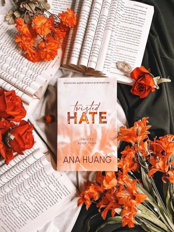 رمان انگلیسی Twisted Hate کتاب نفرت پیچیده اثر آنا هوانگ ANA HUANG